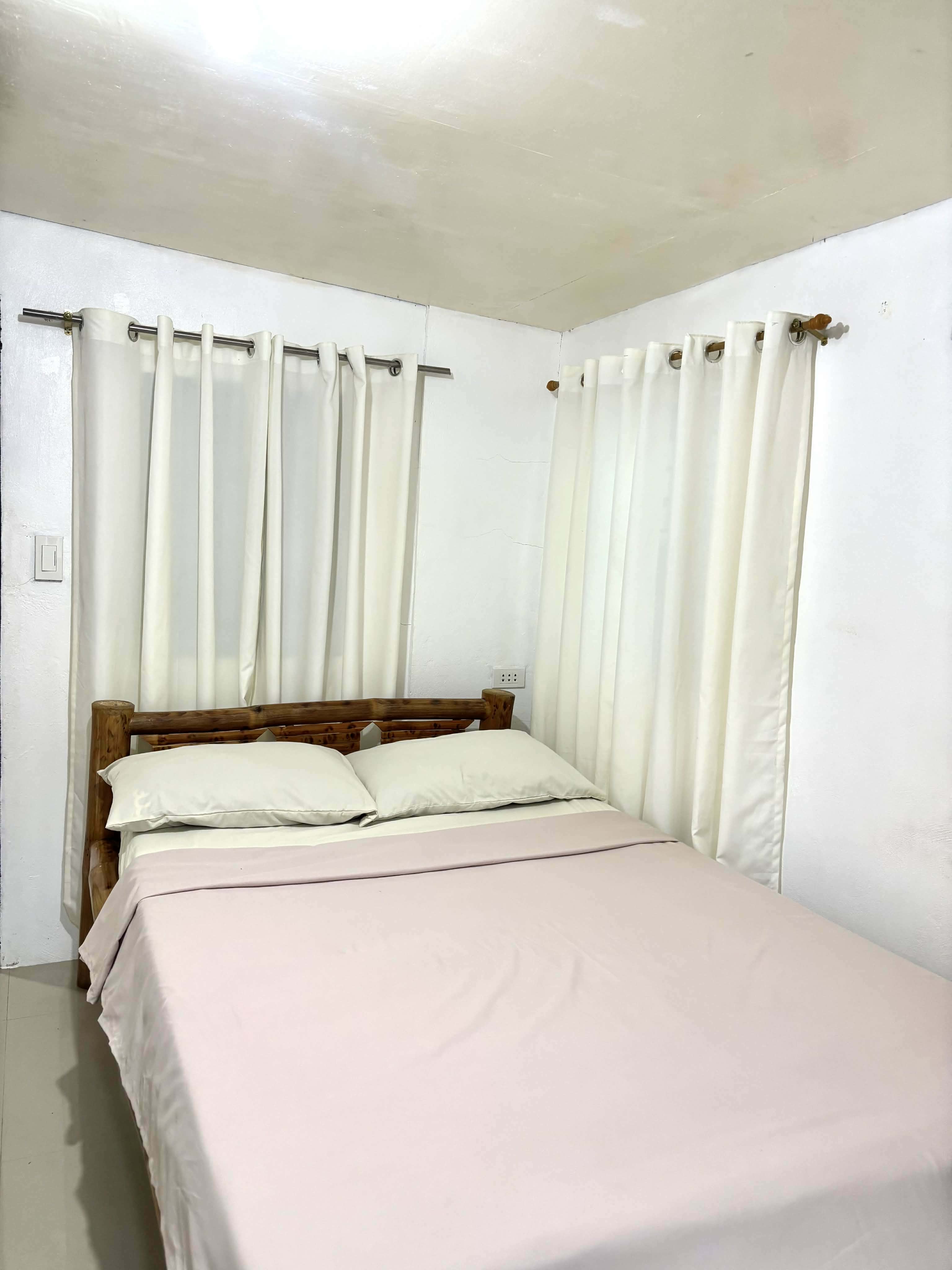 Private Room - Bedroom 1