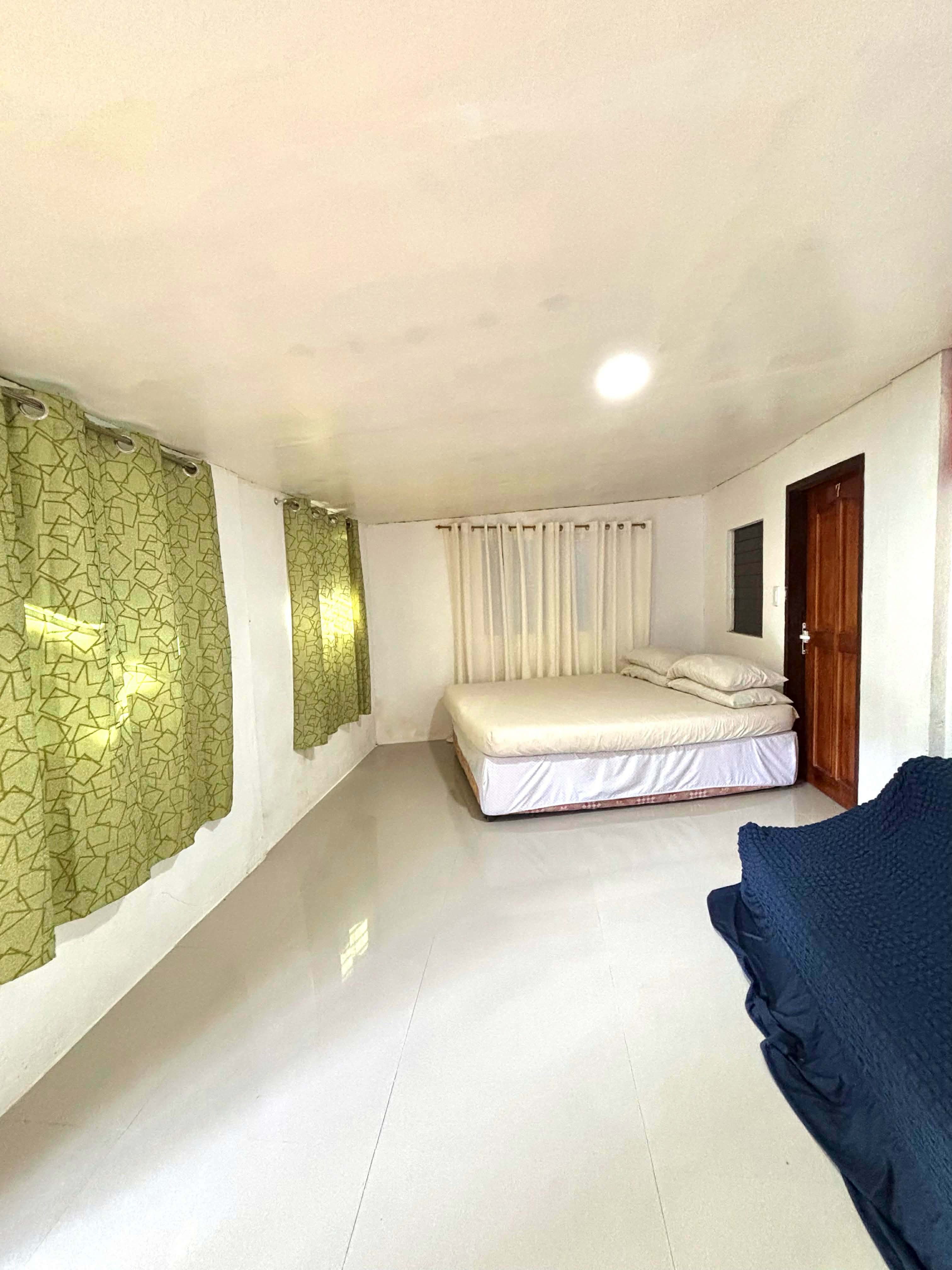 Private Room - Facade